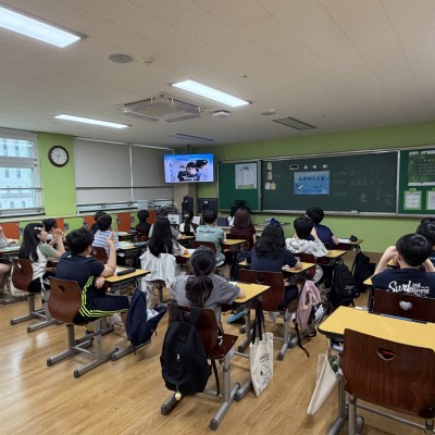 푸른바다 넘실대는 금빛세상